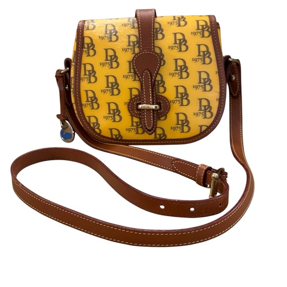 Dooney & Bourke Handbags - Dooney & Bourke Crossbody